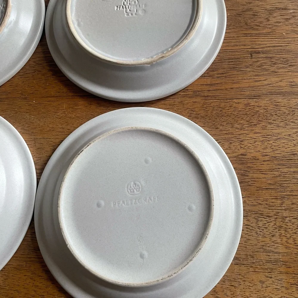 Pfaltzgraff Set of Four Cream Ceramic Dinnerware